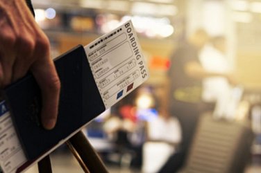 Стачки по летищата в Европа заплашват коледните пътувания