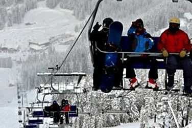 Цените прогонват и българите към чужди ски курорти