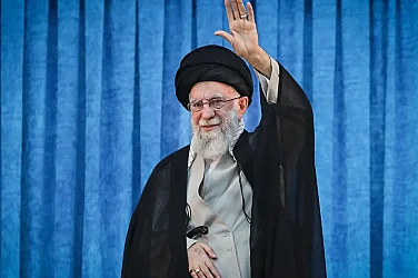 Кюрдски групи организират опозиция в Иран. Хаменей си избра наследник, ако бъде убит