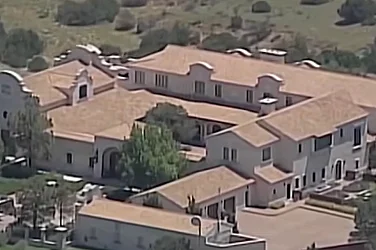 В Ню Мексико претърсват ранчото на Епстийн за заровени тела на момичета