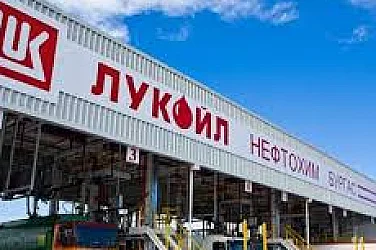 „Лукойл“ и шефът на КЗК в задочен спор за спекулата с горивата