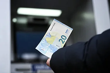 Ресто в левове и неправилно закръгляне: Какво се случва в България след 12 дни в еврозоната