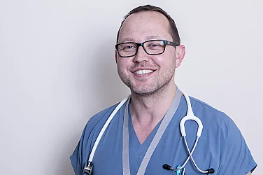 Неприета оставка: Д-р Благомир Здравков остава начело на детската болница