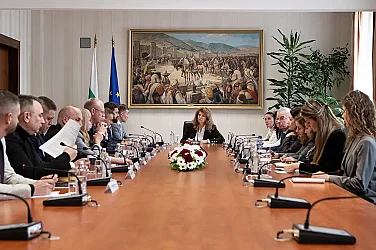 Президентът Йотова: България трябва да отстоява позициите си за Северна Македония