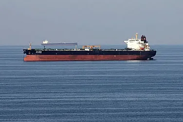 Ормузкият проток – нова „танкерна война“? Уроците от 80-те и рисковете днес