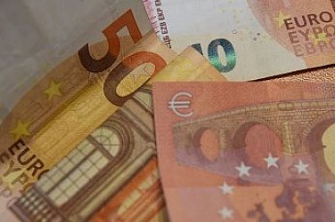 Как да разпознаваме фалшивите евробанкноти?