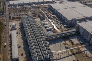 Екологичната цена на AI: Въглероден диоксид колкото Ню Йорк, огромно потребление на вода