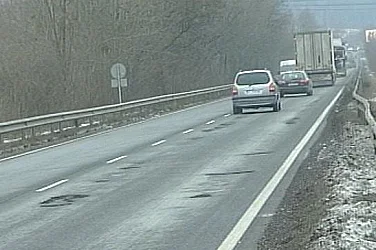 Около 40% от първокласните пътища в България са рискови, твърди експерт