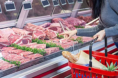 Великден 2026: Агнешкото и яйцата поскъпват, купете месото сега, за да спестите до 25%