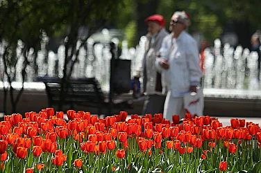 Май идва със сняг и дъжд, завършва с жеги до 35°