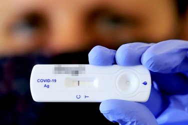 Фалшиви COVID-19 и грип тестове плъзнаха в Европа