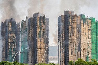 Трагедия и напрежение в Хонконг: 128 жертви, политически предупреждения от Пекин