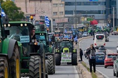 Гръцки фермерски протести затрудняват трафика през граничните пунктове с Гърция