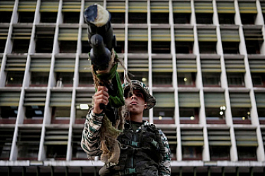 САЩ се готвят да ударят Венецуела? Мадуро търси помощ от Русия, Китай и Иран