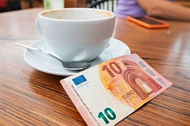 Турция пенсионира бакшиша с наредба