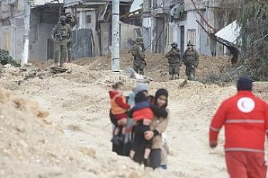 Обвиняват Израел във военни престъпления при експулсирането на палестинци