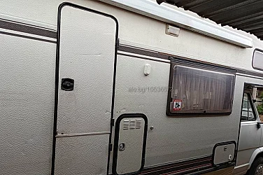 Откриха изоставен кемпера на собственика на хижата на смъртта