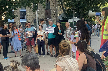 Протест за незабавно набавяне на летателна техника за борба с пожарите