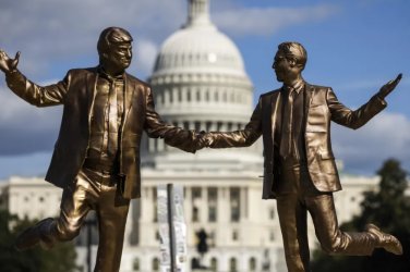 Нови кадри от имотите на Епстийн разпалиха скандала около Тръмп и Клинтън