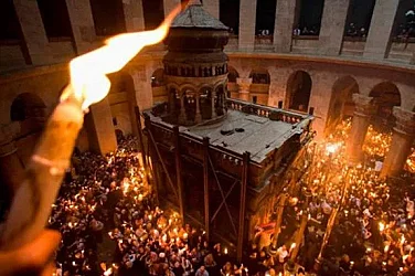 Гърция има план как да пренесе Благодатния огън от Йерусалим