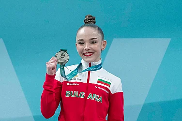 Стилияна Николова със сребро за България на Европейското по художествена гимнастика