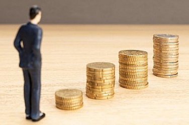 1213 лв. минимална заплата и 541 евро пенсия – акцентите в бюджета за 2026 г.