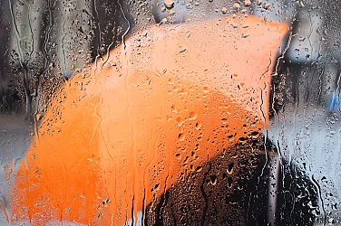 Облачна събота, температури между 8° и 13°