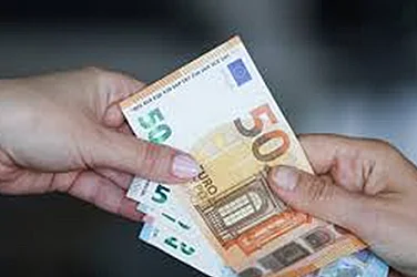 Италианските данъчни разкриха схема с инфлуенсърки – замесена е и българка