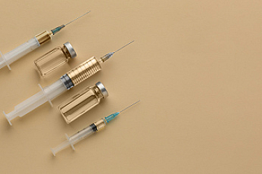 Инжекции без рецепта и пептиди със съмнителен ефект – хиляди българи рискуват здравето си