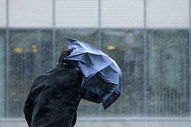 Дъждовна събота, на места 50-60 литра