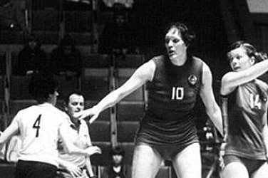 Почина Уляна Семьонова – една от най-високите и успешни баскетболистки в света