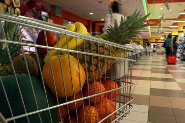 Коледна война в английските супермаркети: Зеленчуци за по 11 стотинки