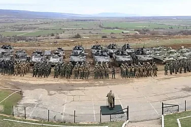 Изграждаме съвместно с Италия военна база край Ямбол