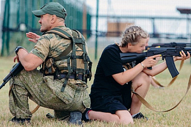 Русия индоктринира отвлечените украински деца