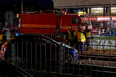 Катастрофа край „Руски паметник“ блокира движението на трамвайните линии