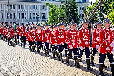 Младежки гвардейци положиха клетва пред президента за 6 май