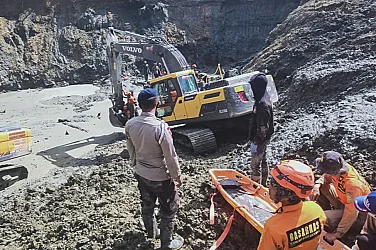 Украйна ще продаде на търг три находища на титаниева руда