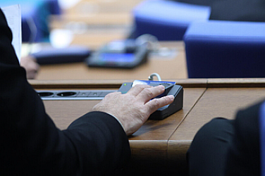 Оставка в ПП: Русанов „крайно разочарован и омерзен“ от гласуването за еврото