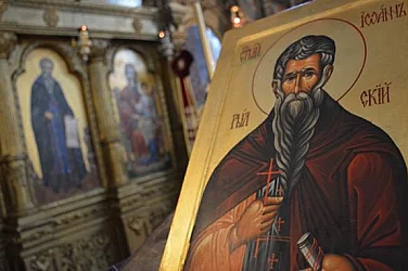 Ивановден е! Над 300,000 българи празнуват