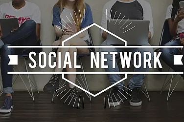 9 от 10 млади хора в Европа живеят в социалните мрежи. На каква цена?