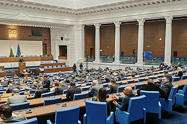 „Неотложни ангажименти“ възпрепятстват Даниел Митов от парламентарния контрол днес