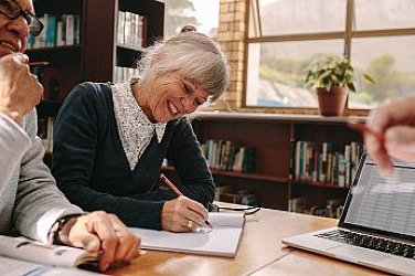 194 700 българи с по-високи пенсии