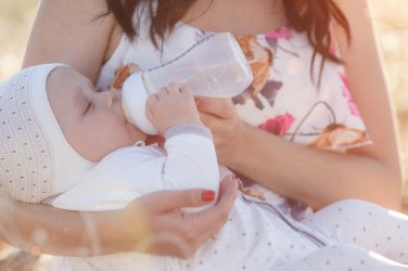 Изтеглят мляко за кърмачета от българския пазар като предпазна мярка