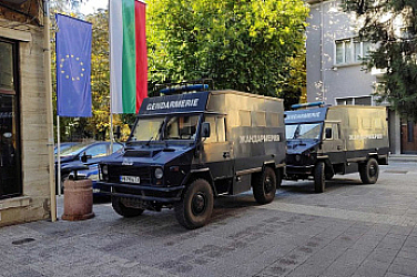 Жандармерия обгради сградата на Община Пловдив, тече проверка