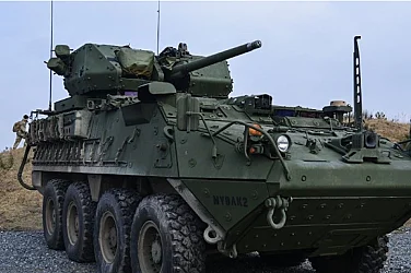 Пристигнаха първите пет бройки от новите бойни машини „Страйкър“