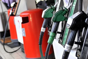 Шофьорите намаляват разходите за гориво: Продажбите в ЕС падат до тригодишно дъно