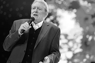 „Младостта си отива“, но песента остава: Културният елит скърби за Михаил Белчев