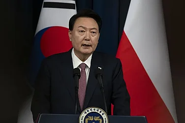 Осъденият президент: Юн Сук-йол получи пет години затвор за злоупотреба с власт