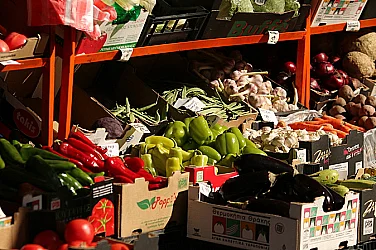 Цените на едро: Зеленчуците поевтиняват, ябълките и млечните продукти – нагоре