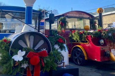 Коледните влакчета тръгват по улиците на София